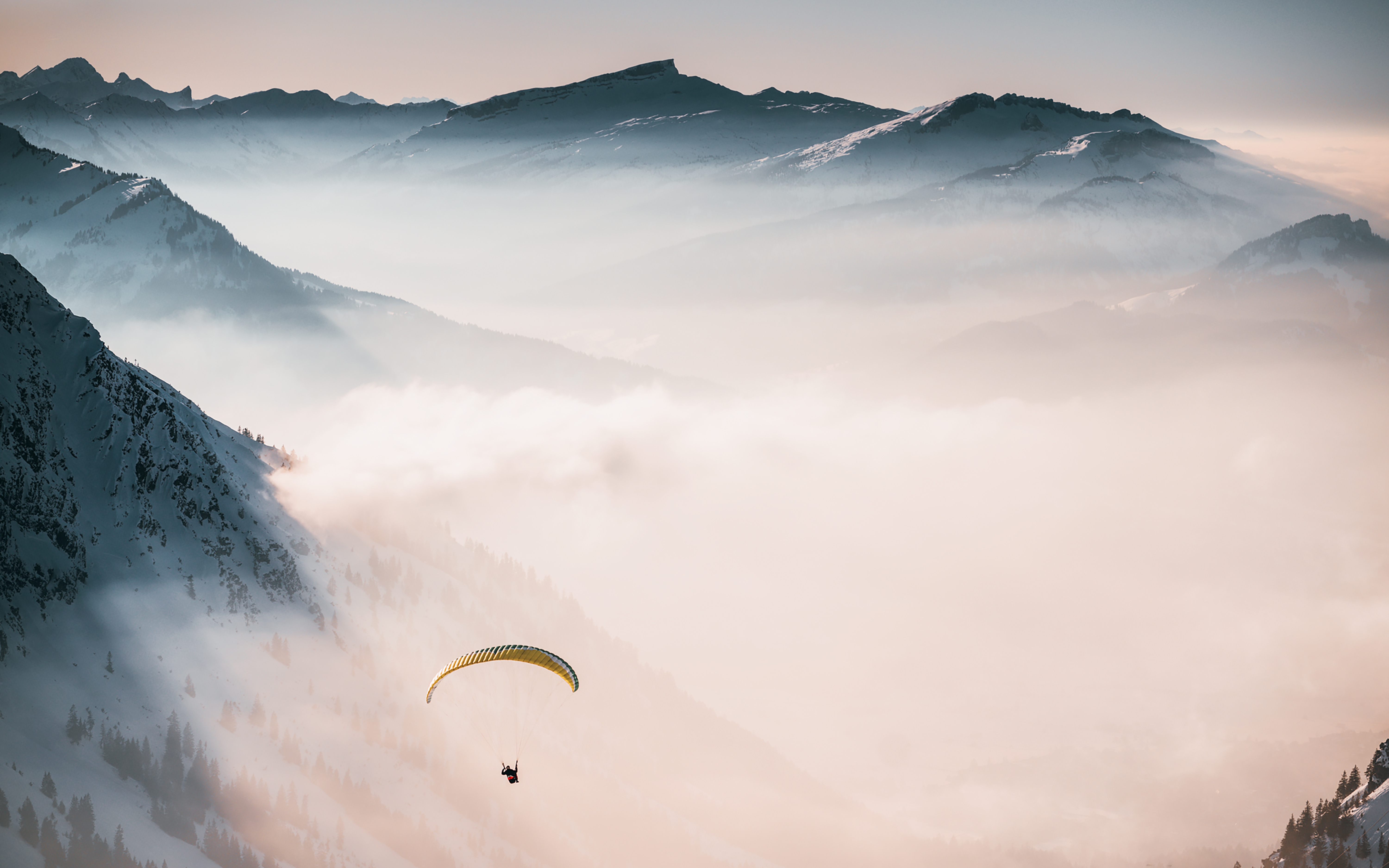 Paragliding in Gudauri
